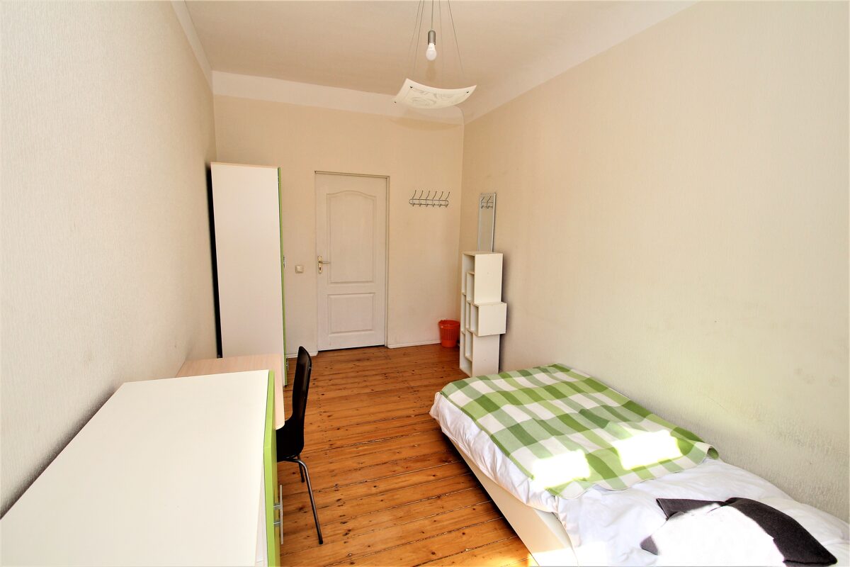 Rooms in Apartment Nr 8   230eur/month +utilities ( All rooms reserved till 12.2023)